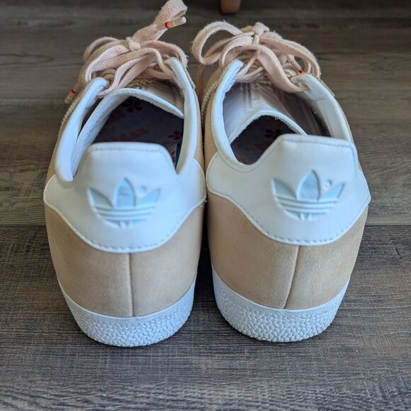 Adidas Women's Gazelle Low Profile Suede Trainer Sneaker in Halo Blush Beige 8.5 - Picture 7 of 9